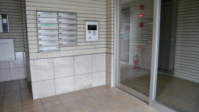 28/29 エントランス