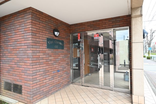 26/30 エントランス