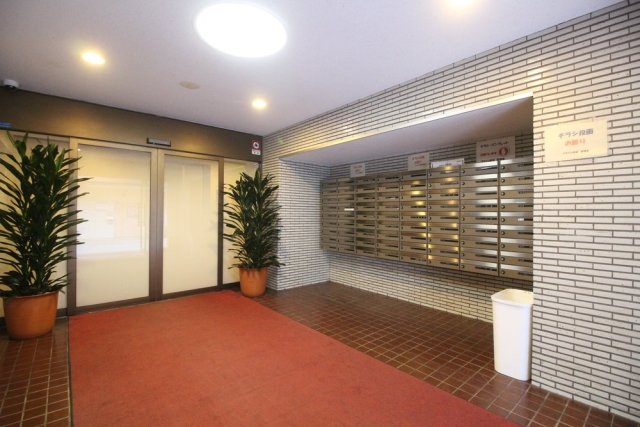 17/18 エントランス