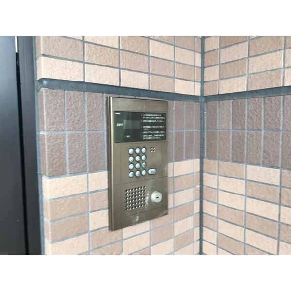 17/20 エントランス