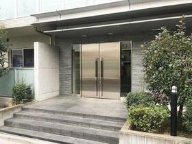 13/14 エントランス