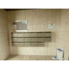 16/16 エントランス