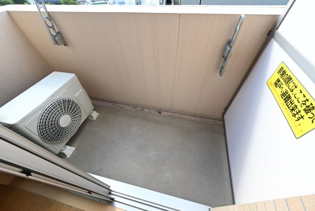 20/27 バルコニー