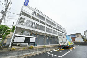 16/16 エントランス