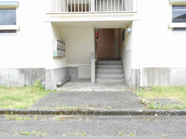 15/17 エントランス