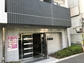 16/16 エントランス