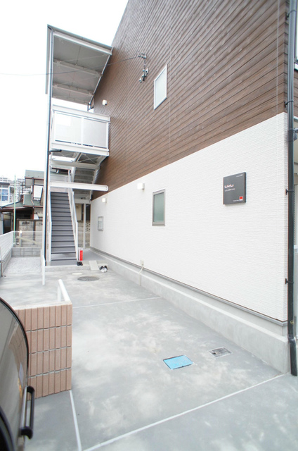 20/26 エントランス