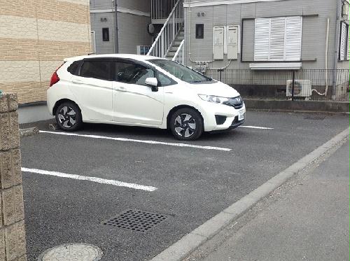 14/14 駐車場