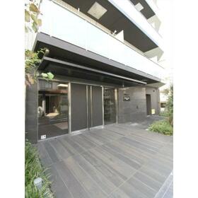 16/16 エントランス