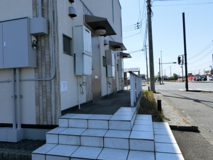 19/30 エントランス