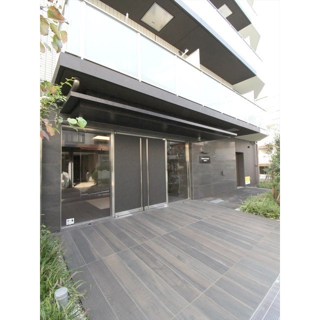 24/24 エントランス