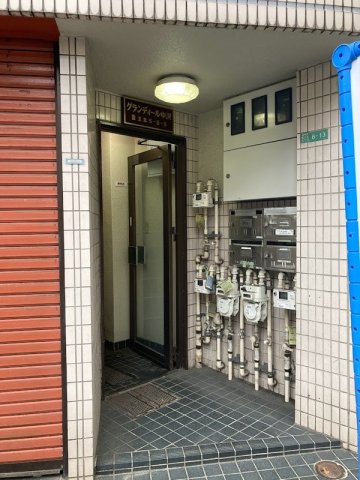 15/27 エントランス