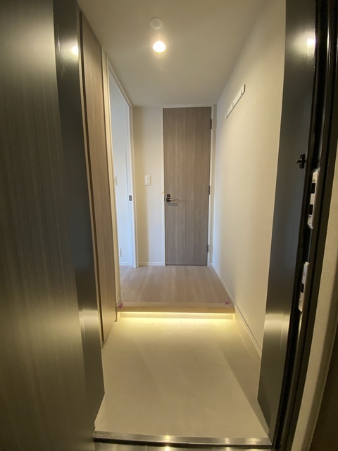 24/30 玄関