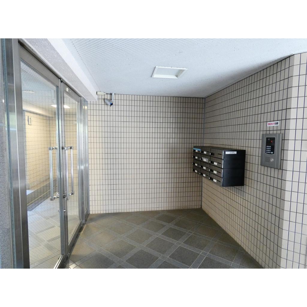 14/19 エントランス