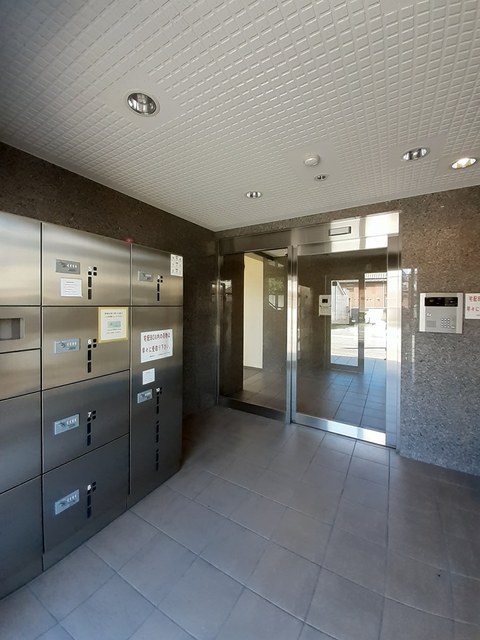 14/20 エントランス