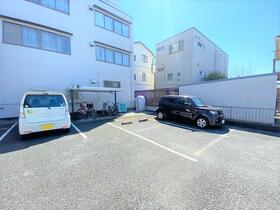 16/16 駐車場