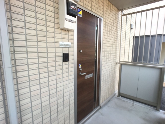 19/23 エントランス