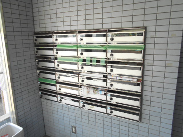 17/27 エントランス