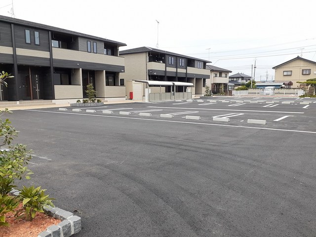 14/20 駐車場