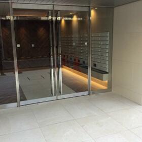 16/16 エントランス