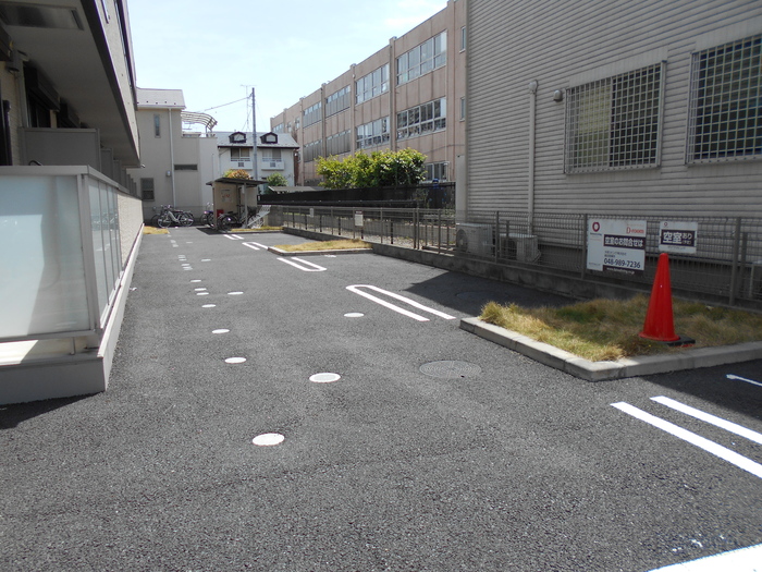 20/28 駐車場
