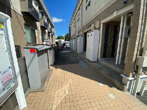 13/19 エントランス