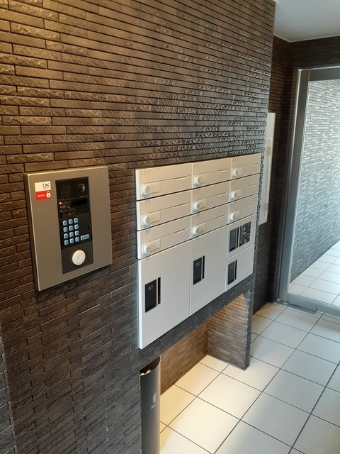 14/20 エントランス