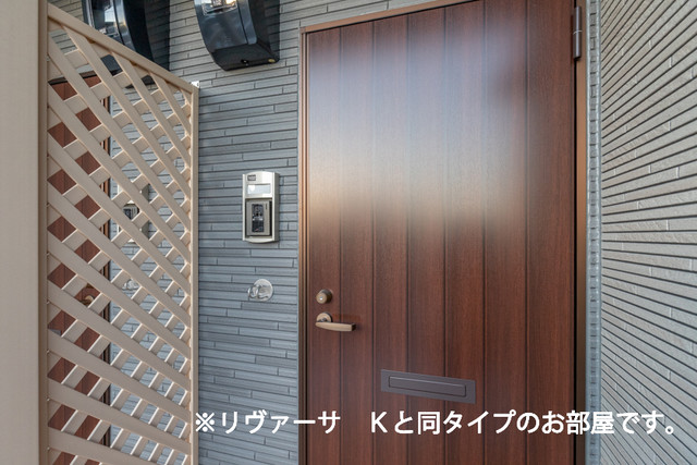 14/20 エントランス