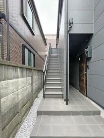 16/16 エントランス