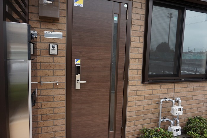 18/19 エントランス