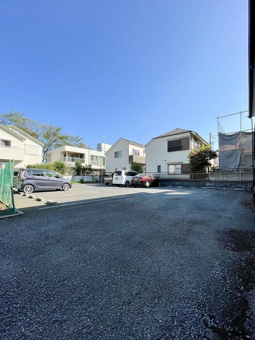2/4 駐車場