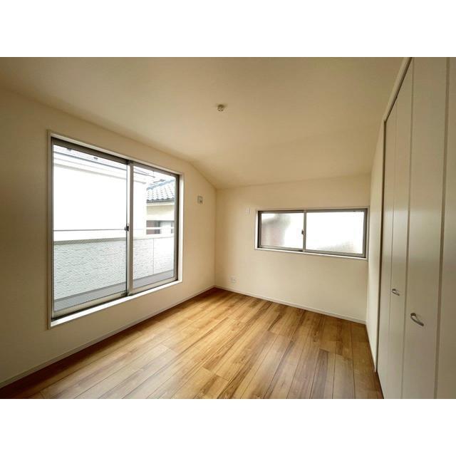 19/23 エントランス