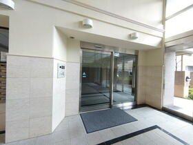 15/15 エントランス