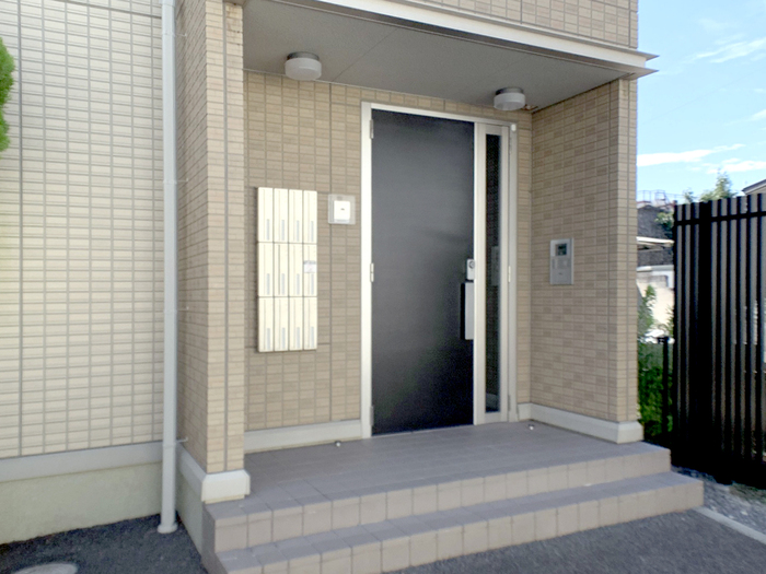 17/23 エントランス