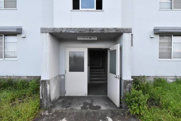 15/16 エントランス