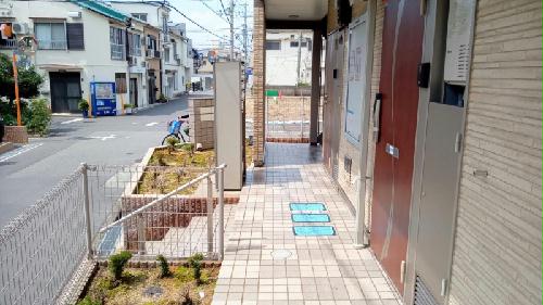 2/2 エントランス