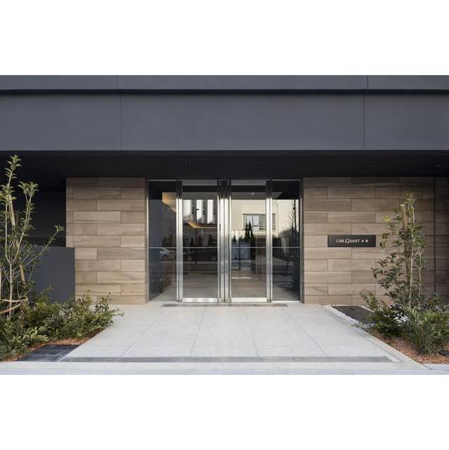 15/21 エントランス