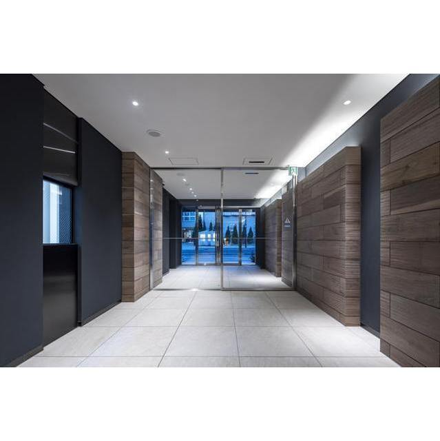 16/21 エントランス