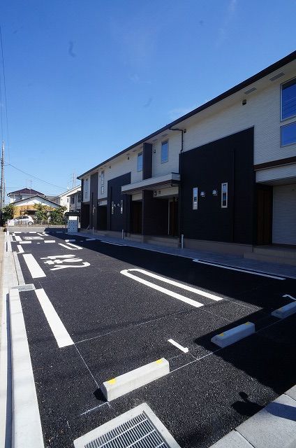 23/30 駐車場
