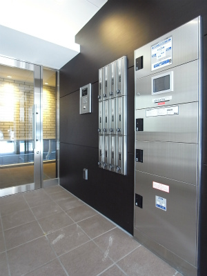 18/21 エントランス