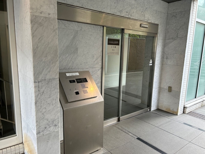 14/19 エントランス