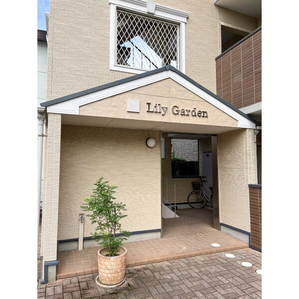 2/2 エントランス