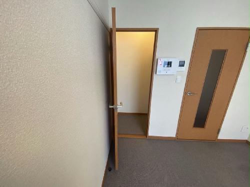 13/22 エントランス