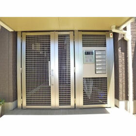 2/3 エントランス