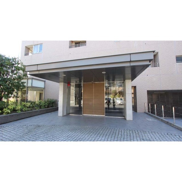 13/15 エントランス