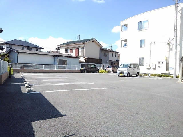14/20 駐車場