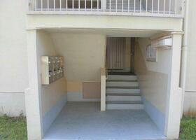 16/17 エントランス