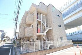 16/16 エントランス