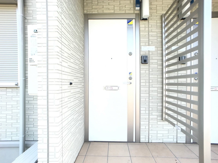 19/27 エントランス