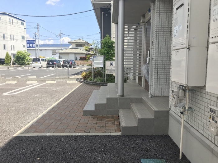 19/26 エントランス